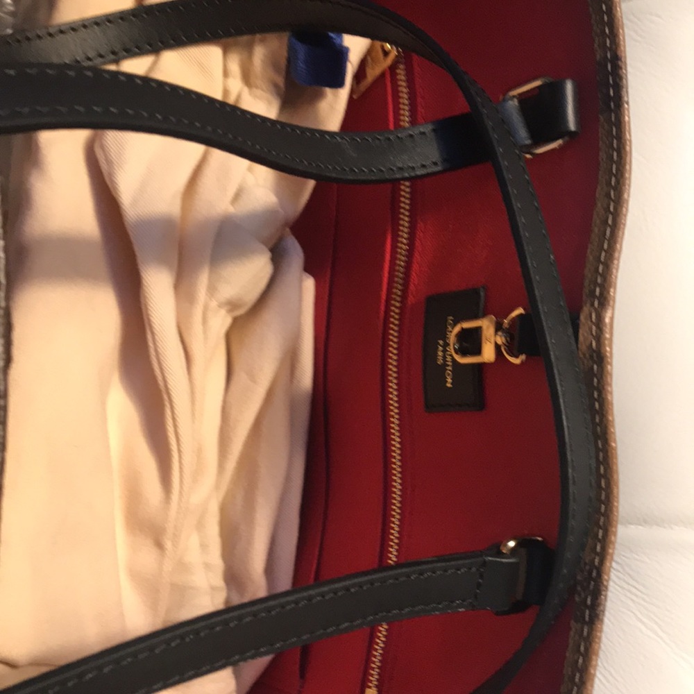 SOLD! Gorgeous Authentic Louis Vuitton Big Reverse Bag / Tote ๐. Like New. - Picture 9 of 16